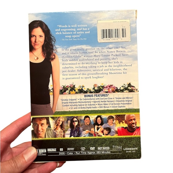 Weeds Season One DVD - Picture 2 of 3